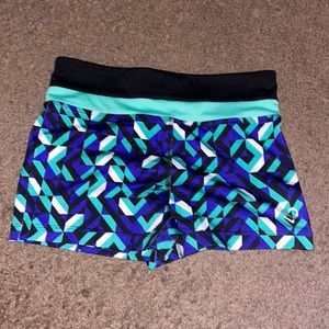 “Live Love Dream” women’s spandex.